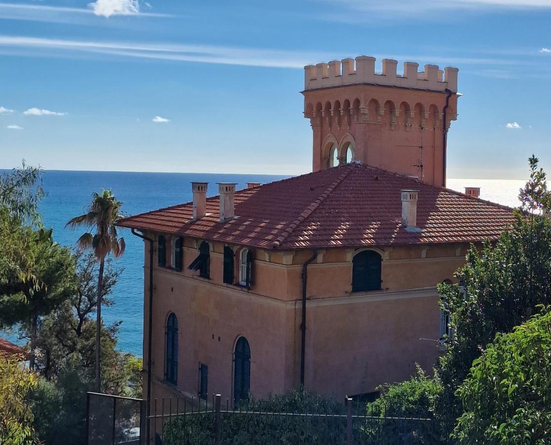 Appartement The Shell - New Interior Look But Same Old Charme 200Mt From The Sea With Garden And Parking Nearby à Imperia Extérieur photo